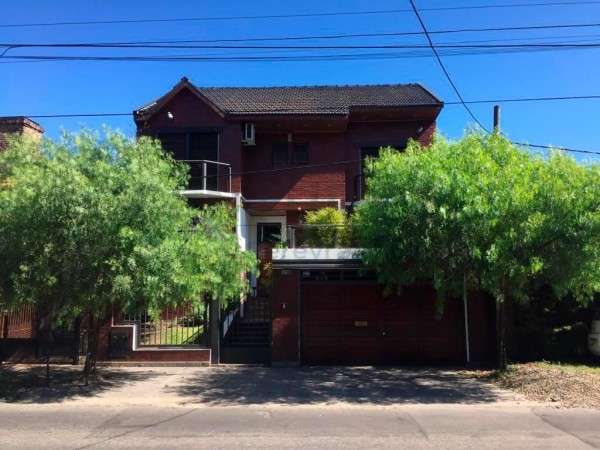 Casa en Venta en City Bell La Plata Detalles de Categoria