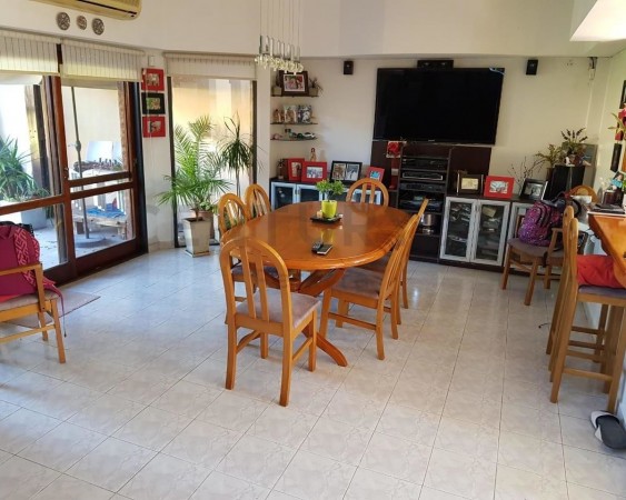 Casa en Venta en City Bell La Plata Detalles de Categoria