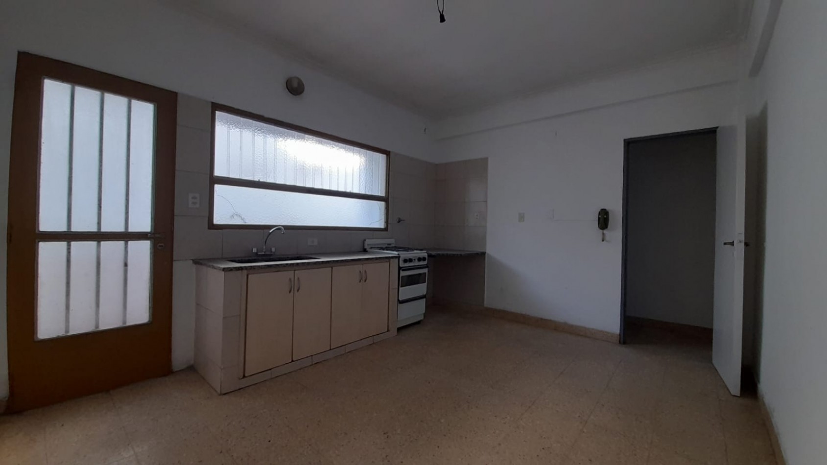 Departamento en Alquiler de dos dormitorios en zona facultades del bosque de la Ciudad de La Plata 