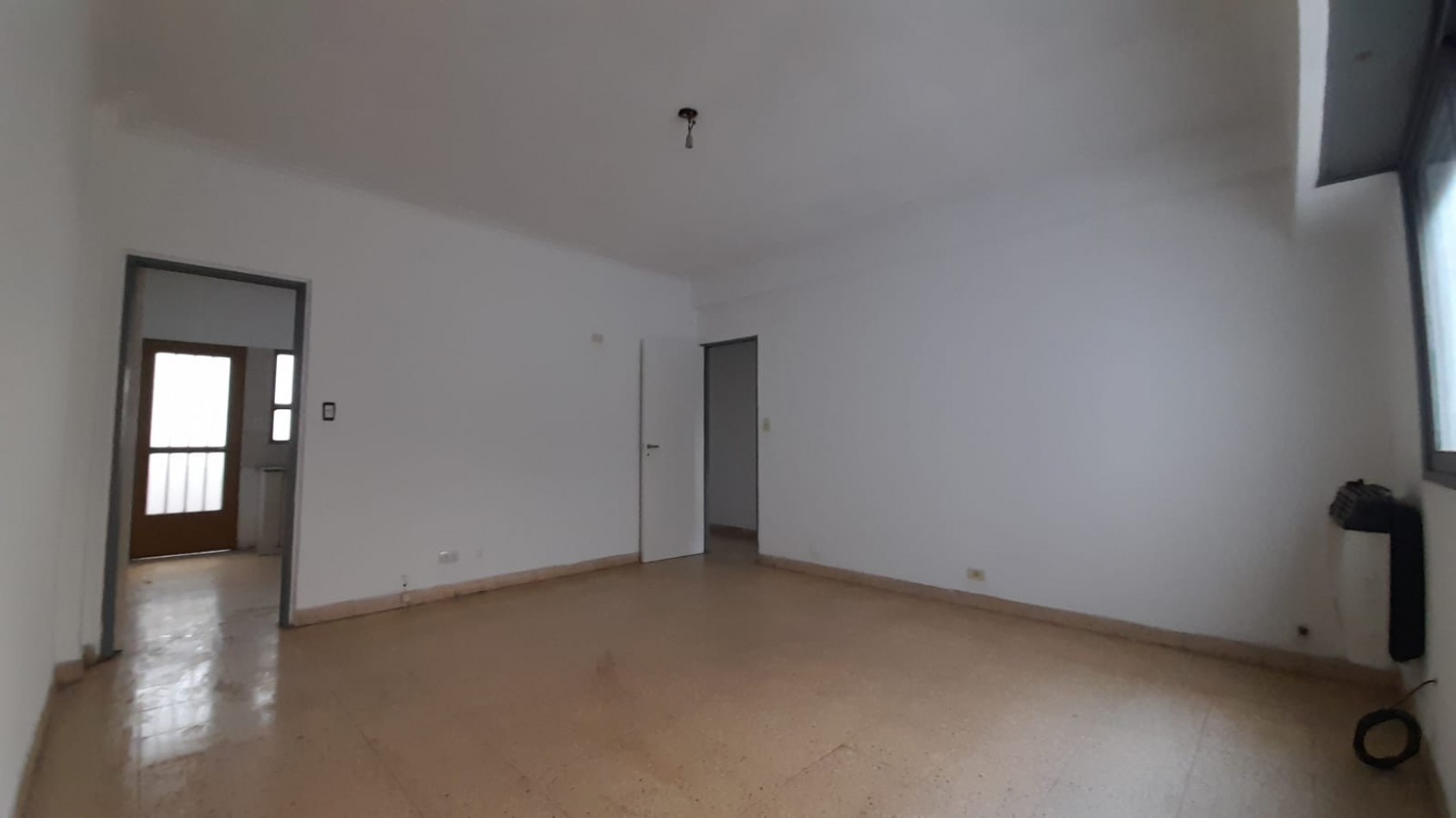 Departamento en Alquiler de dos dormitorios en zona facultades del bosque de la Ciudad de La Plata 