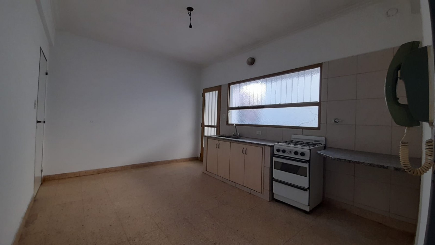 Departamento en Alquiler de dos dormitorios en zona facultades del bosque de la Ciudad de La Plata 